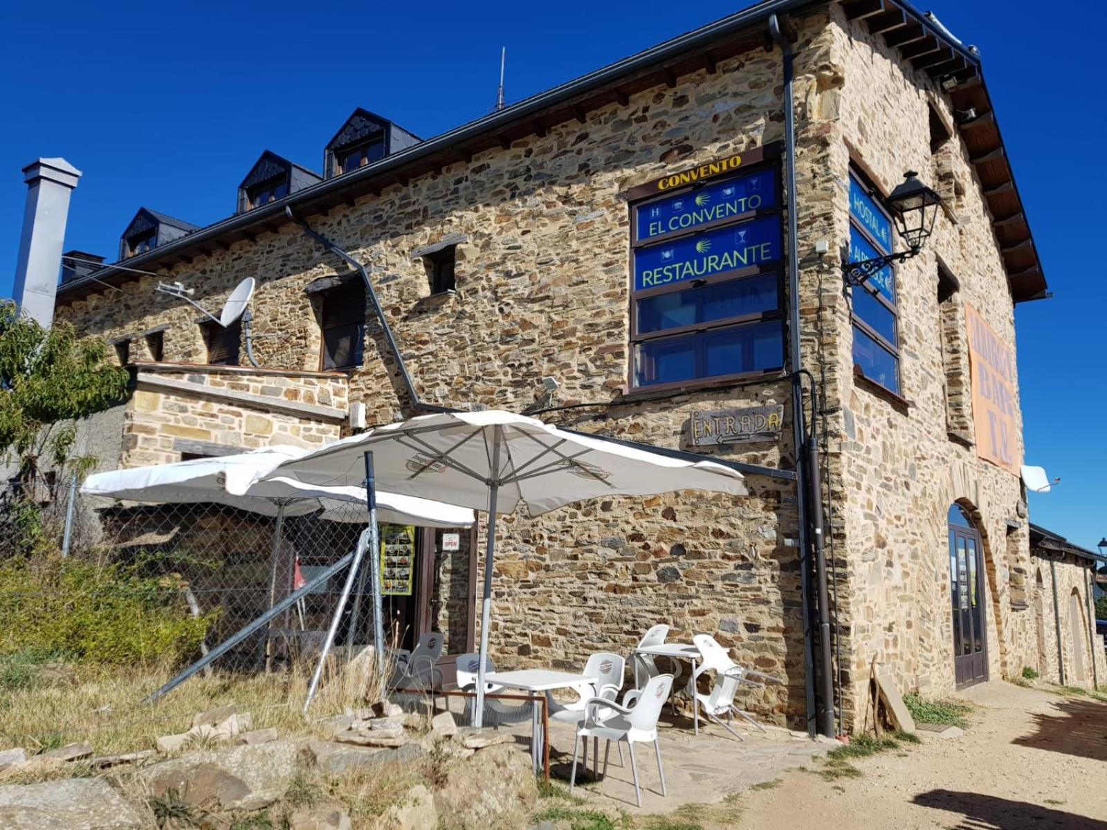 Albergue El Convento De Foncebadon Vandrarhem Exteriör bild